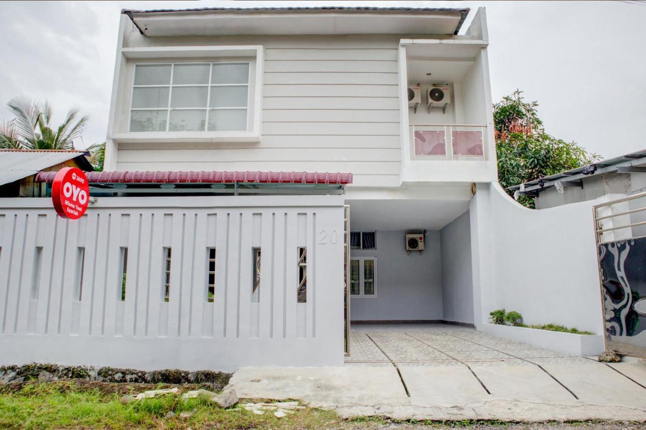 Oyo 3690 Wisma Yani Syariah Padang  Luaran gambar