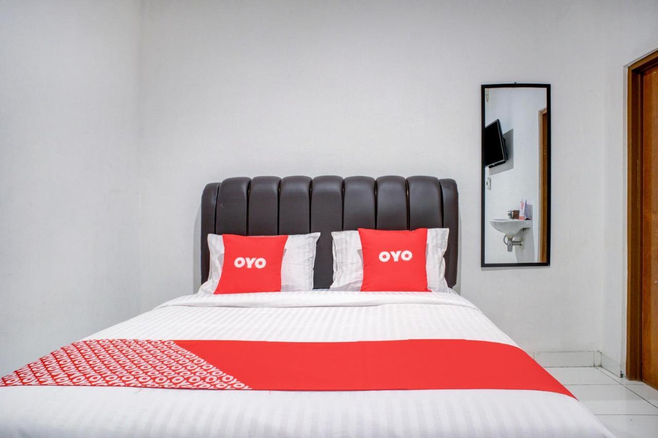 Oyo 3690 Wisma Yani Syariah Padang  Luaran gambar